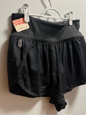 NWT FREE PEOPLE MOVEMENT SHORTS